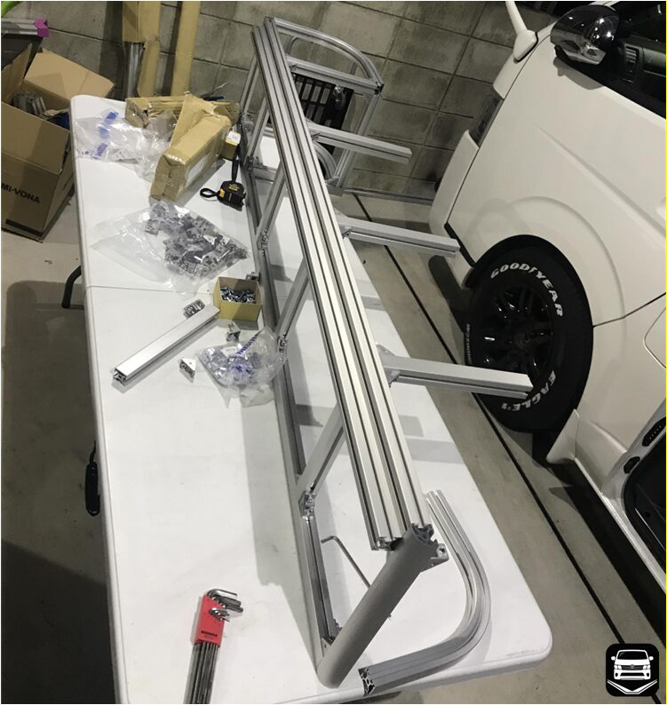 ハイエース ベッド フレーム組立 DIY