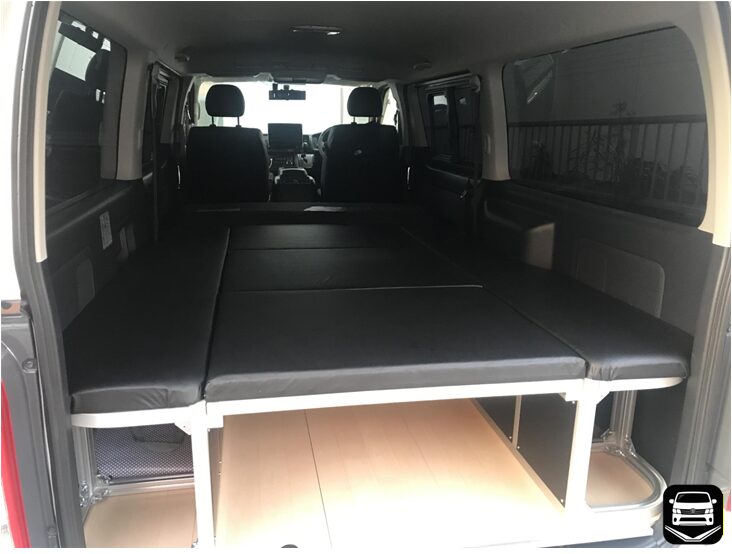 ハイエース ベッド フルフラット展開 車中泊仕様 DIY