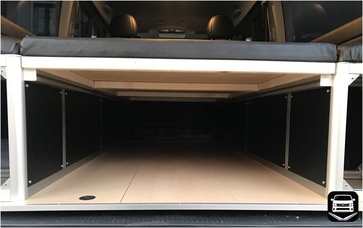 ハイエース ベッド下収納 大容量スペース DIY車中泊仕様